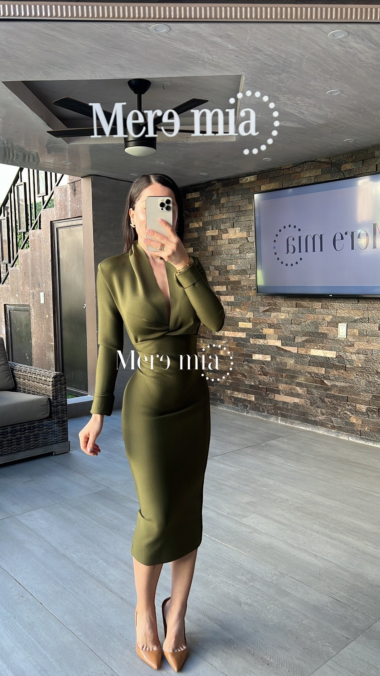 Vestido verde militar manga larga