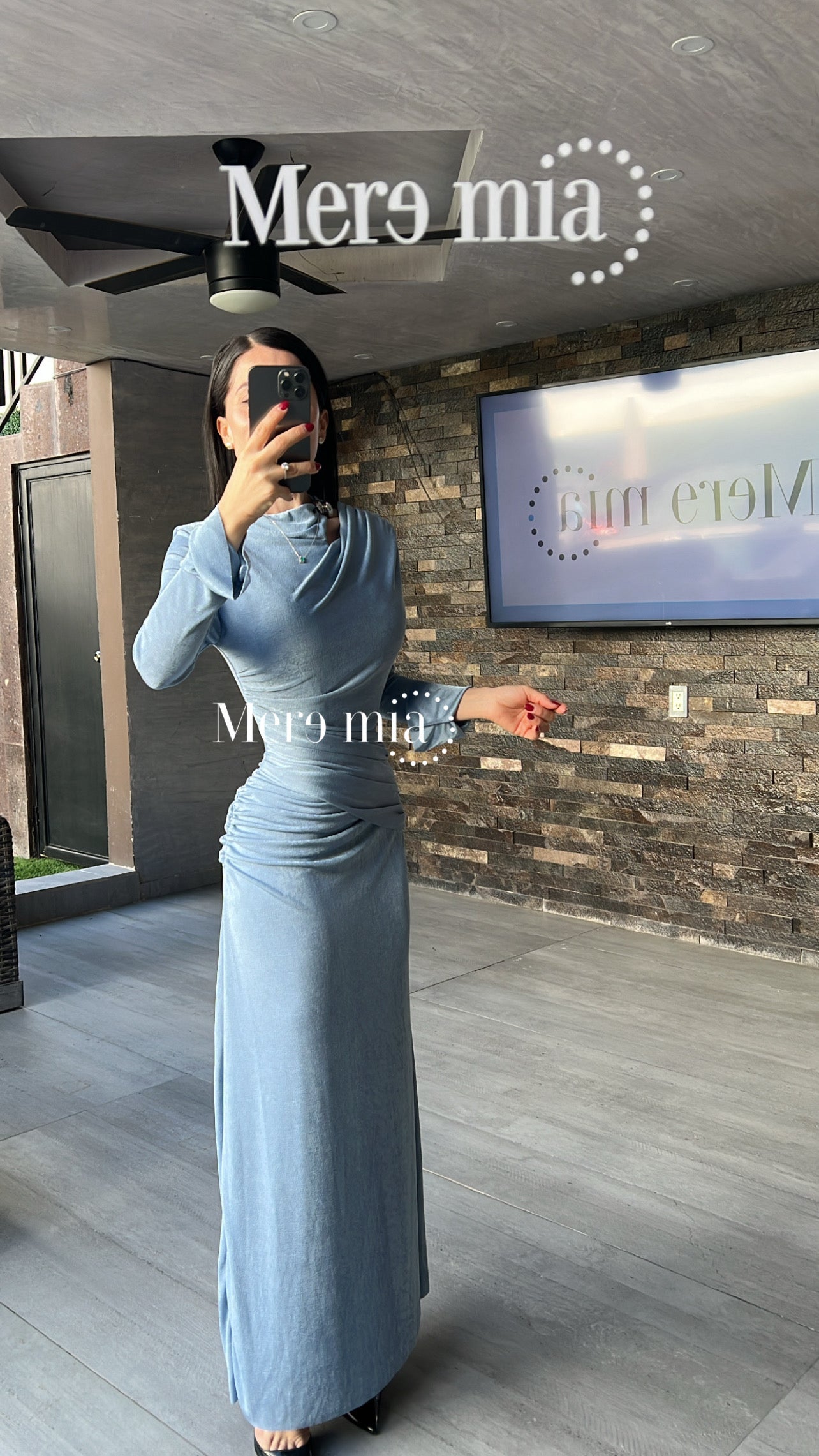 Vestido plisado hoyo