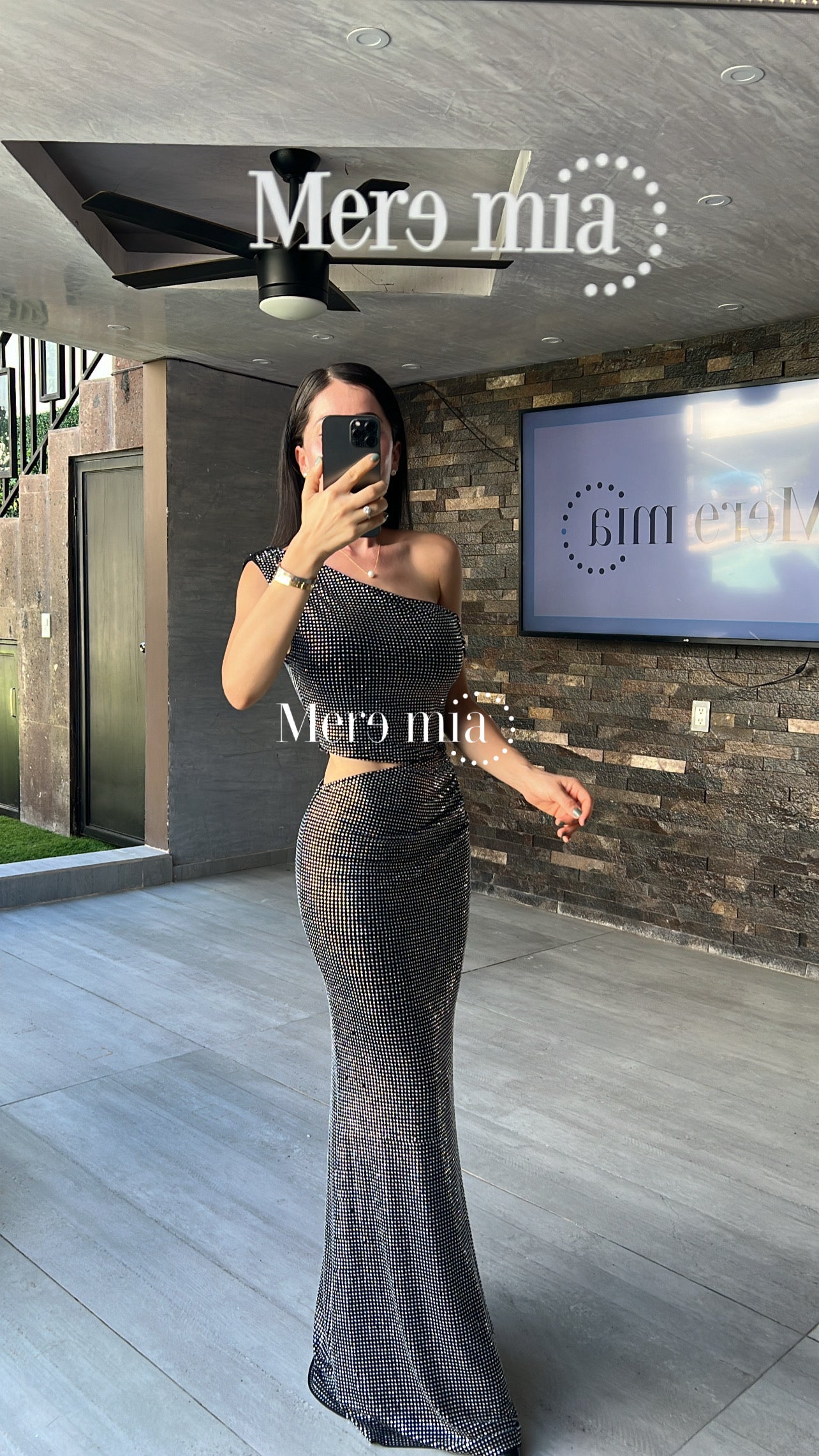 Vestido negro puntos abert