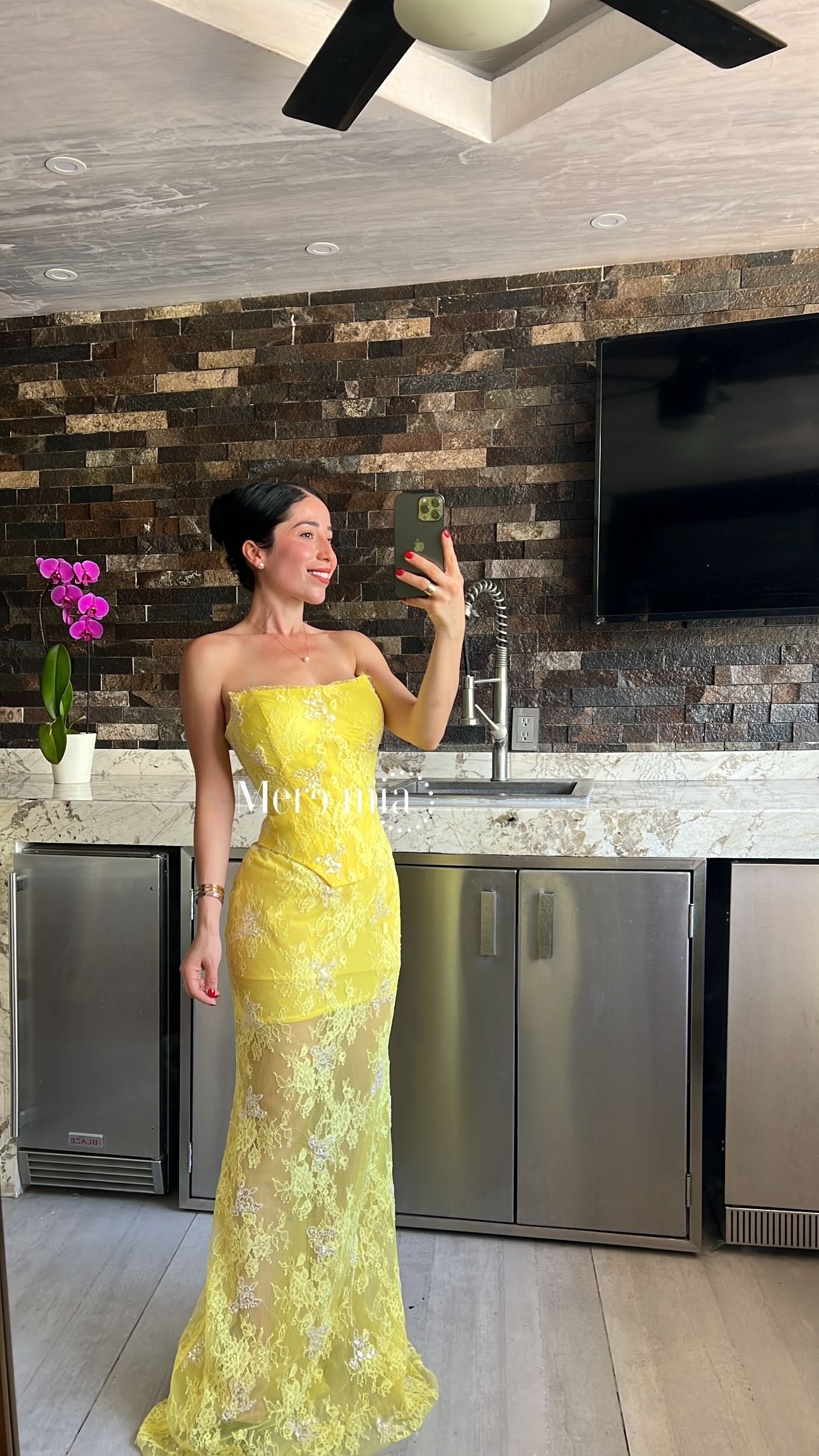 Vestido amarillo encaje