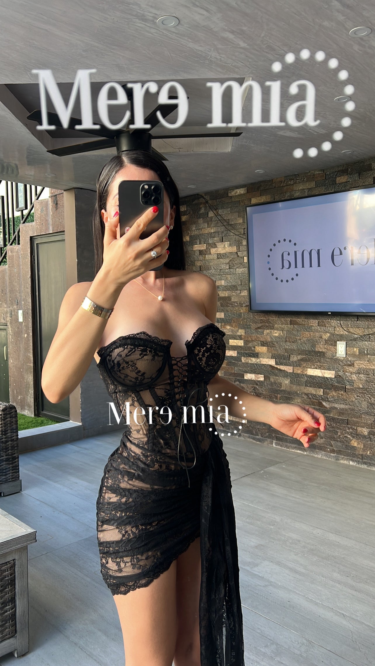 Vestido negro encaje cintas