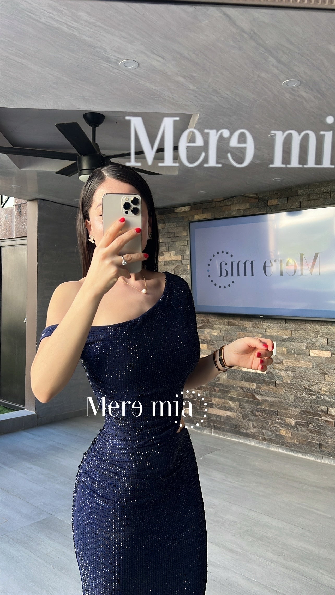 Vestido azul puntos hombro