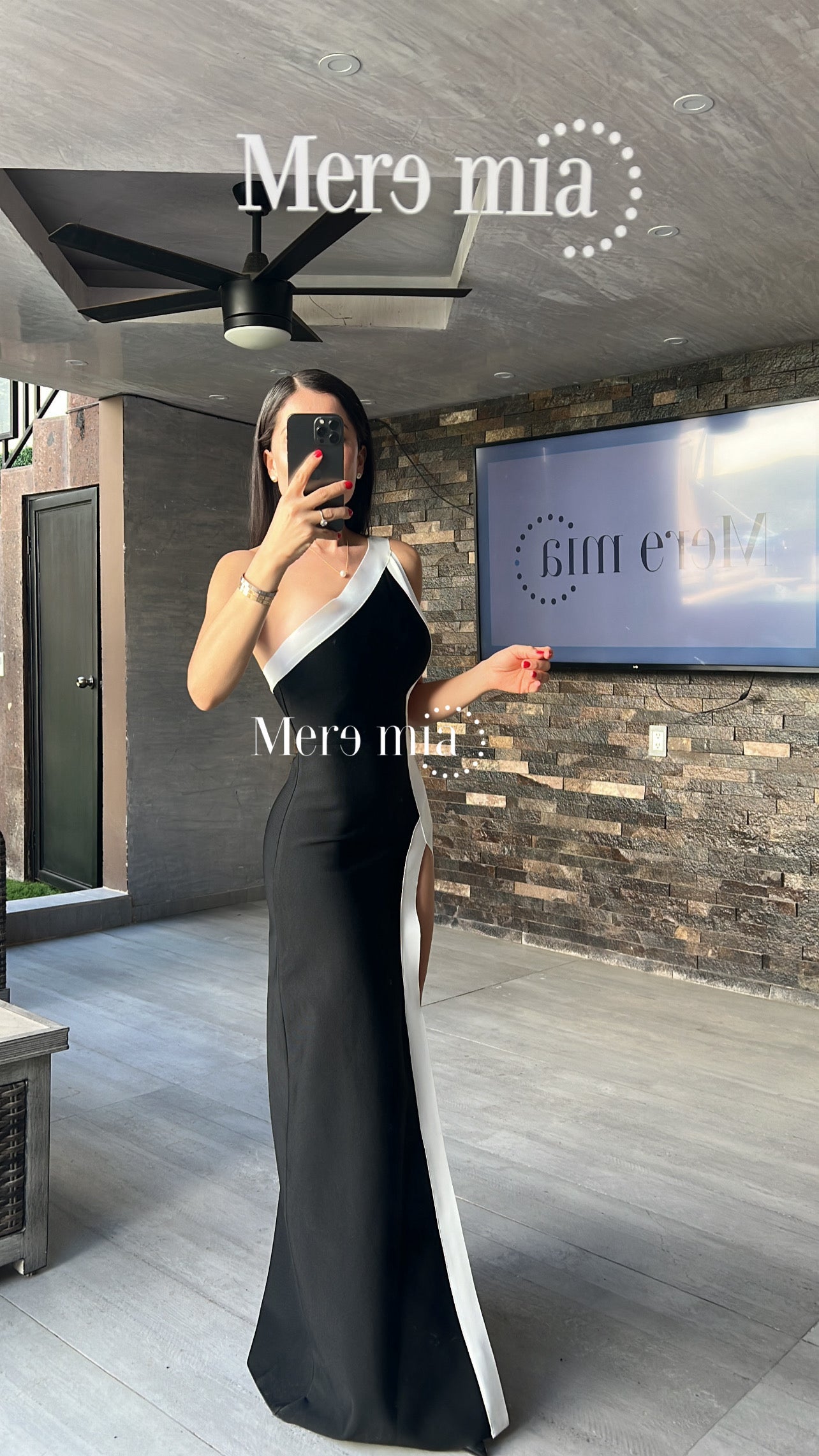 Vestido negro raya abertura