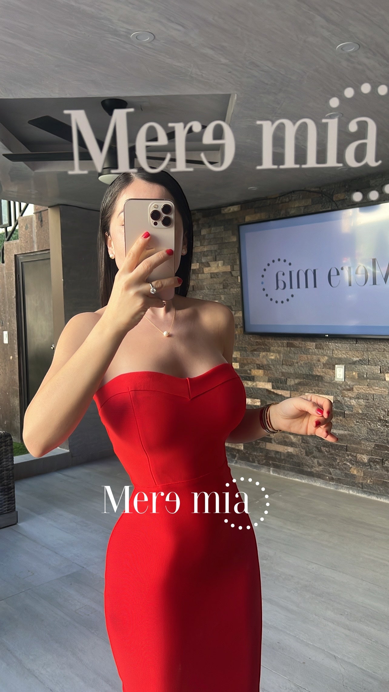 Vestido rojo Olán abajo strapless