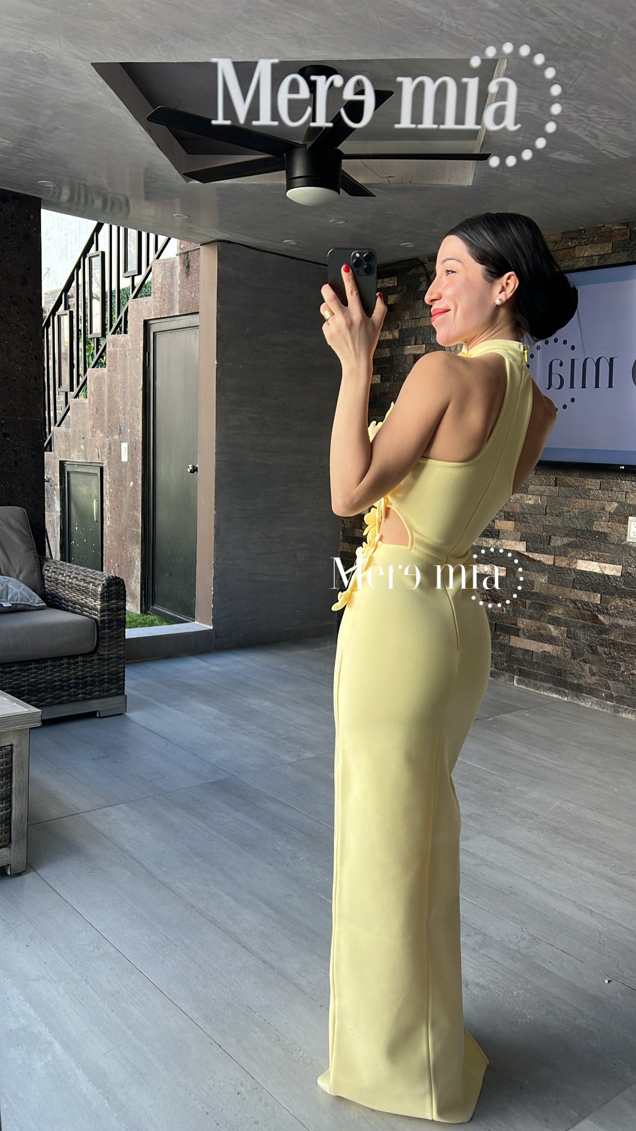 Vestido cuello flores