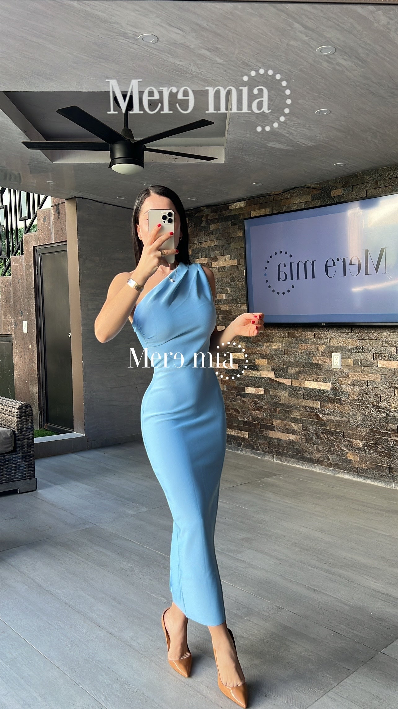 Vestido azul cielo de un hombro