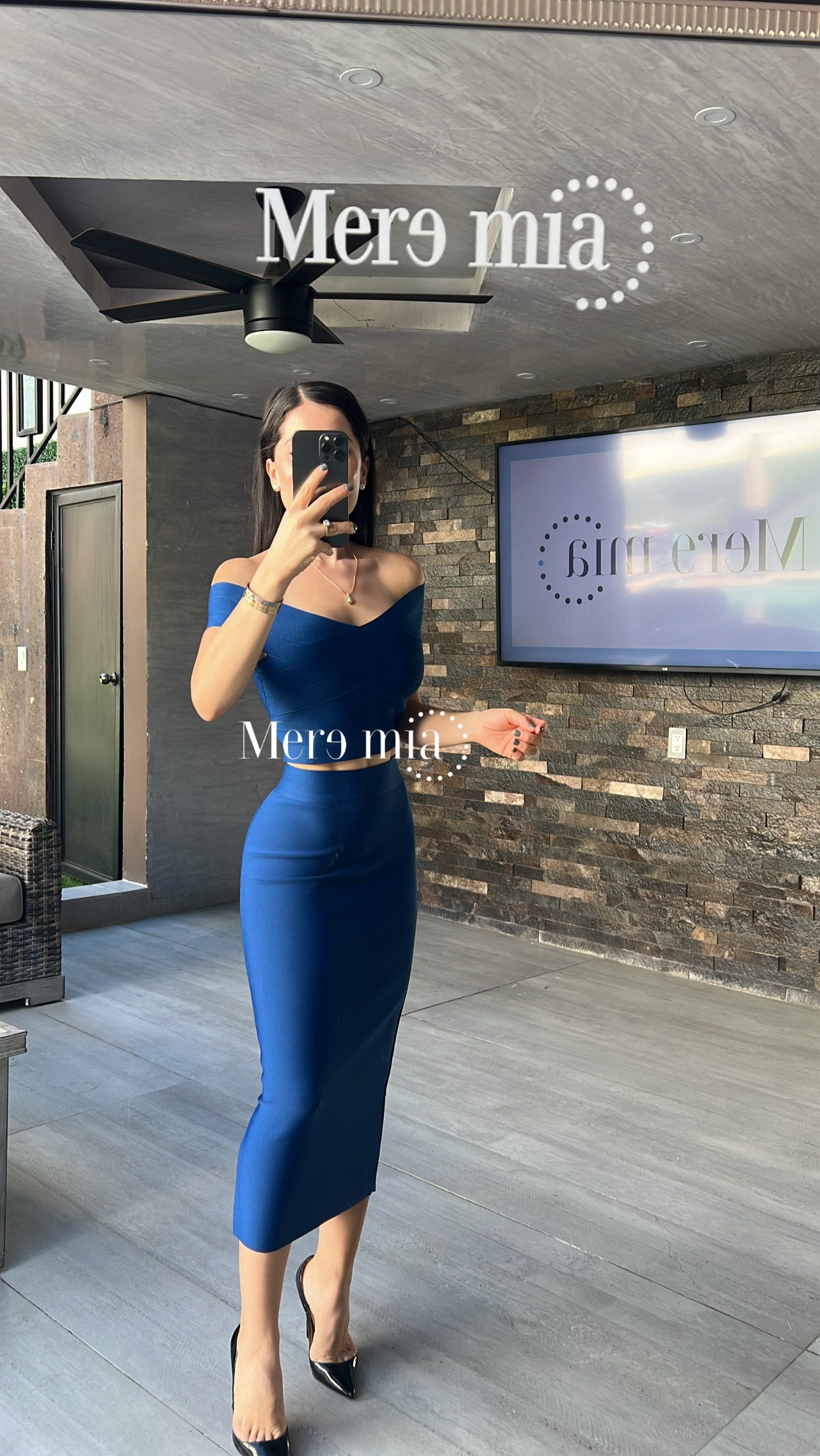 Falda azul marino