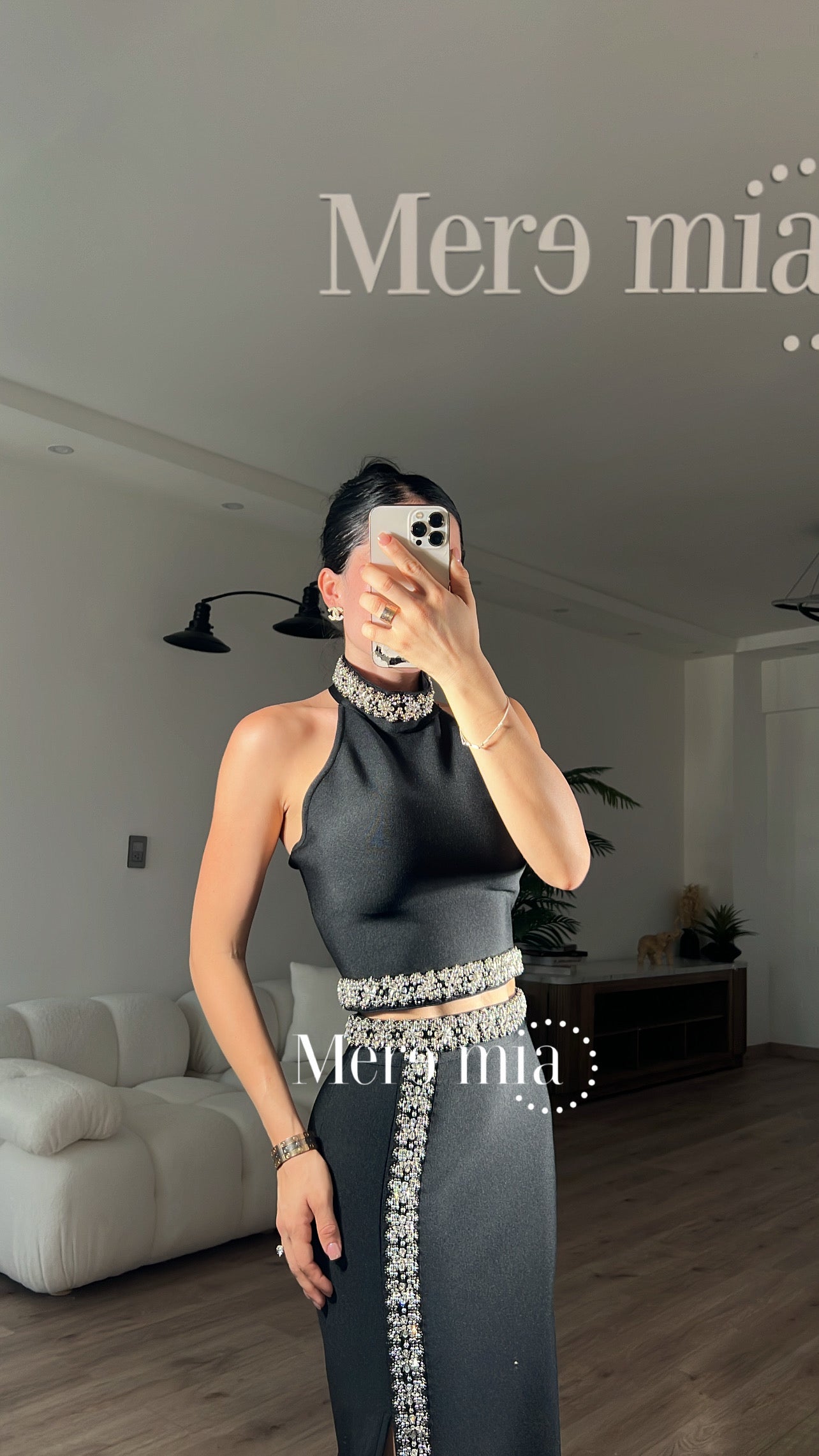 Conjunto negro cuello