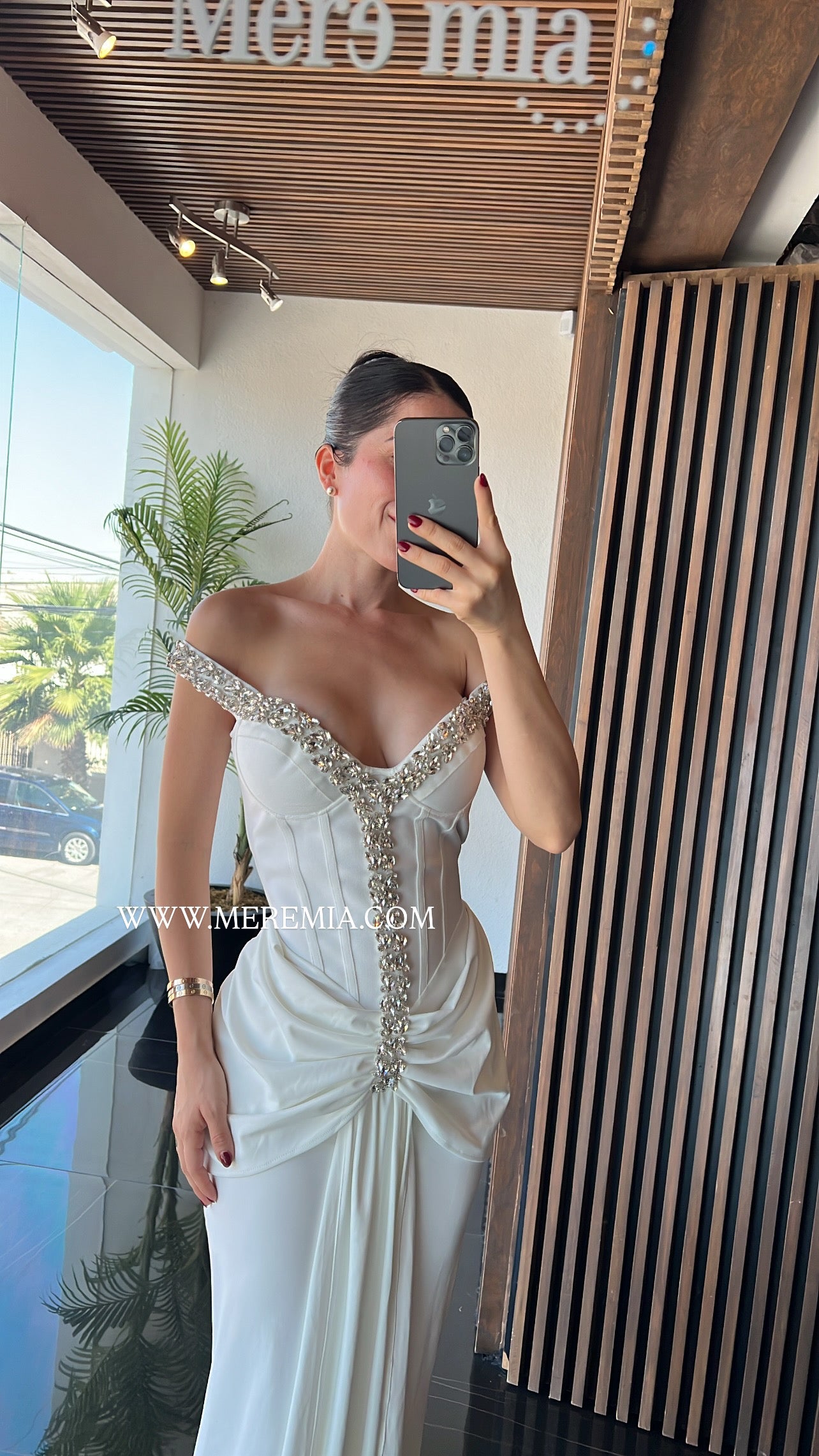 Vestido moño apl escote