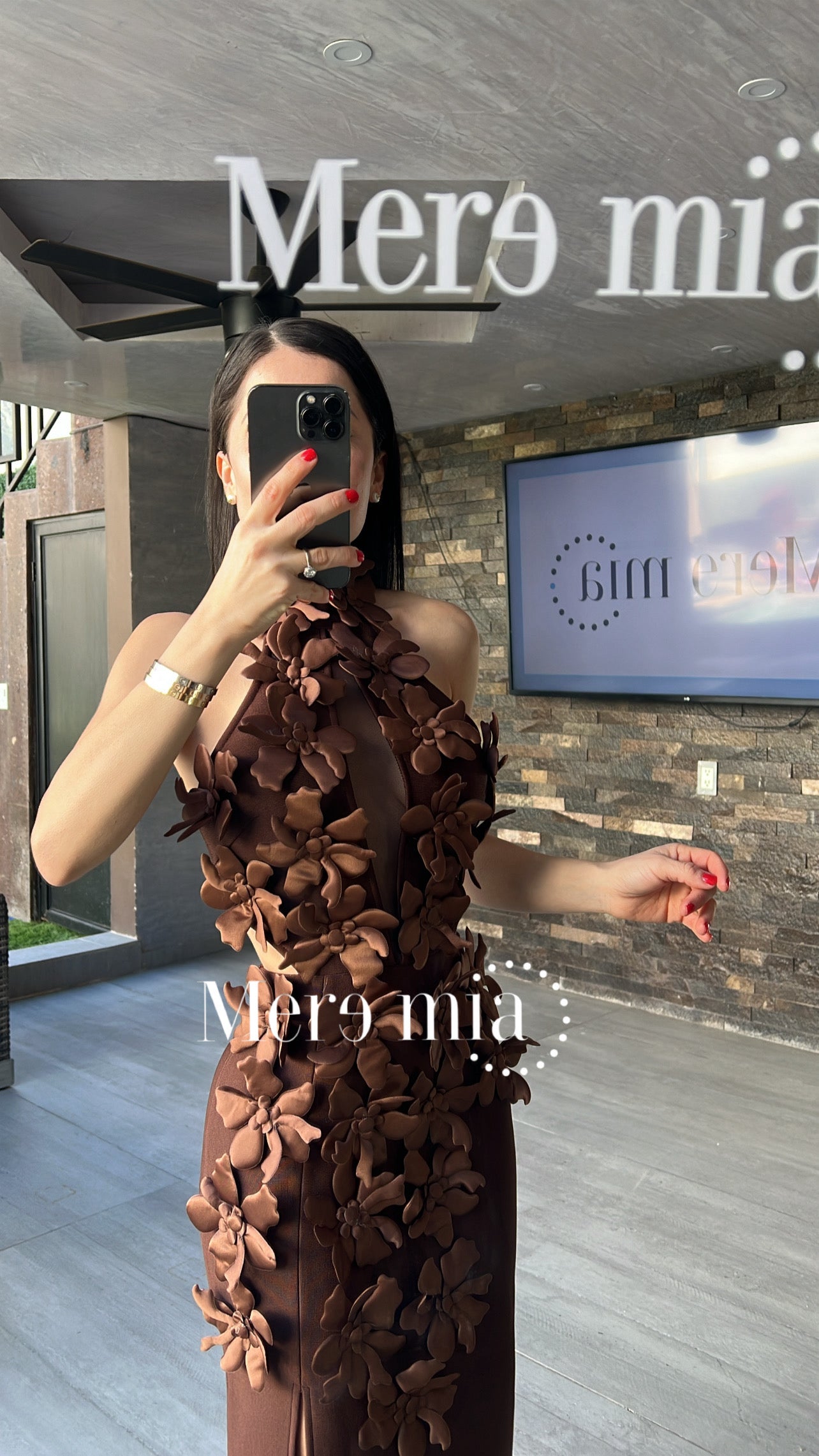 Vestido cuello flores