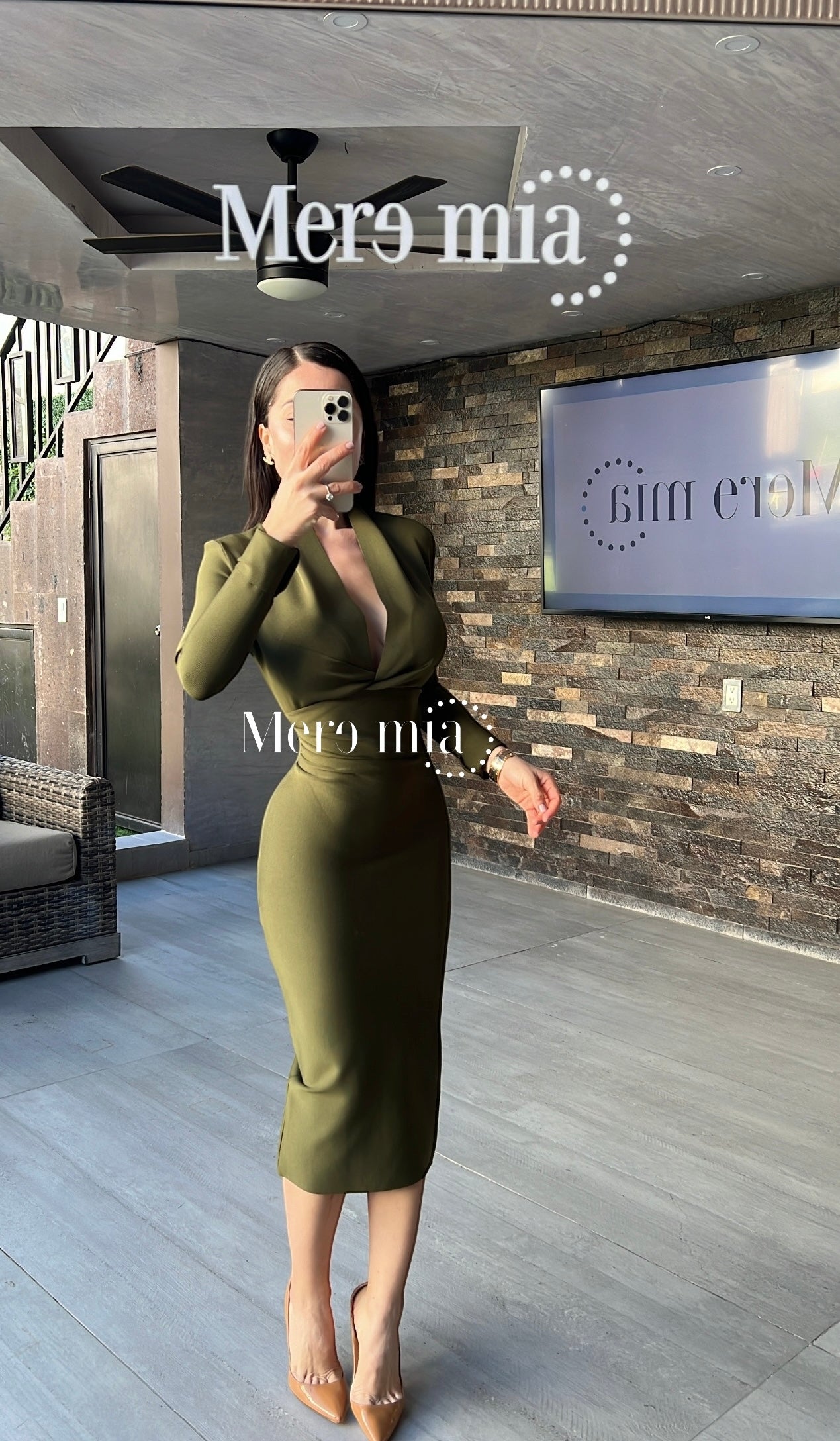 Vestido verde militar manga larga