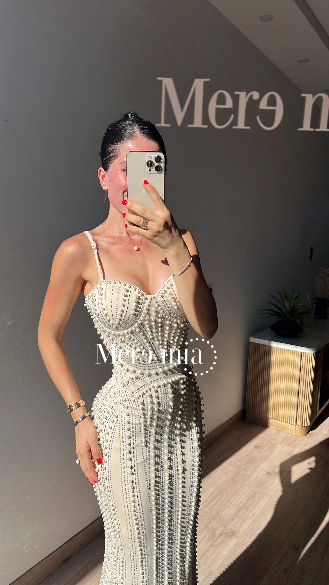 Vestido nude perlas largo