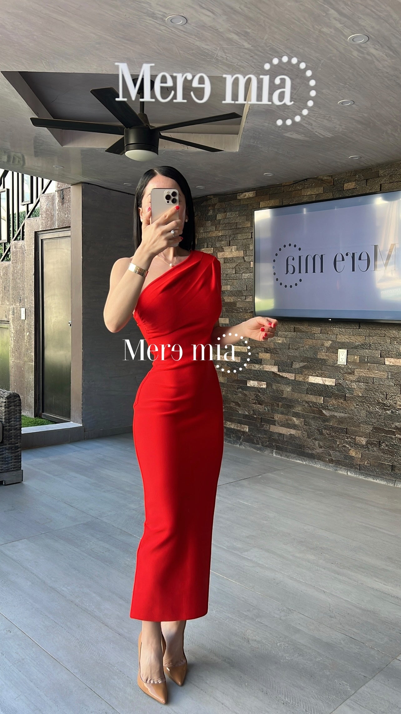 Vestido de un hombro rojo