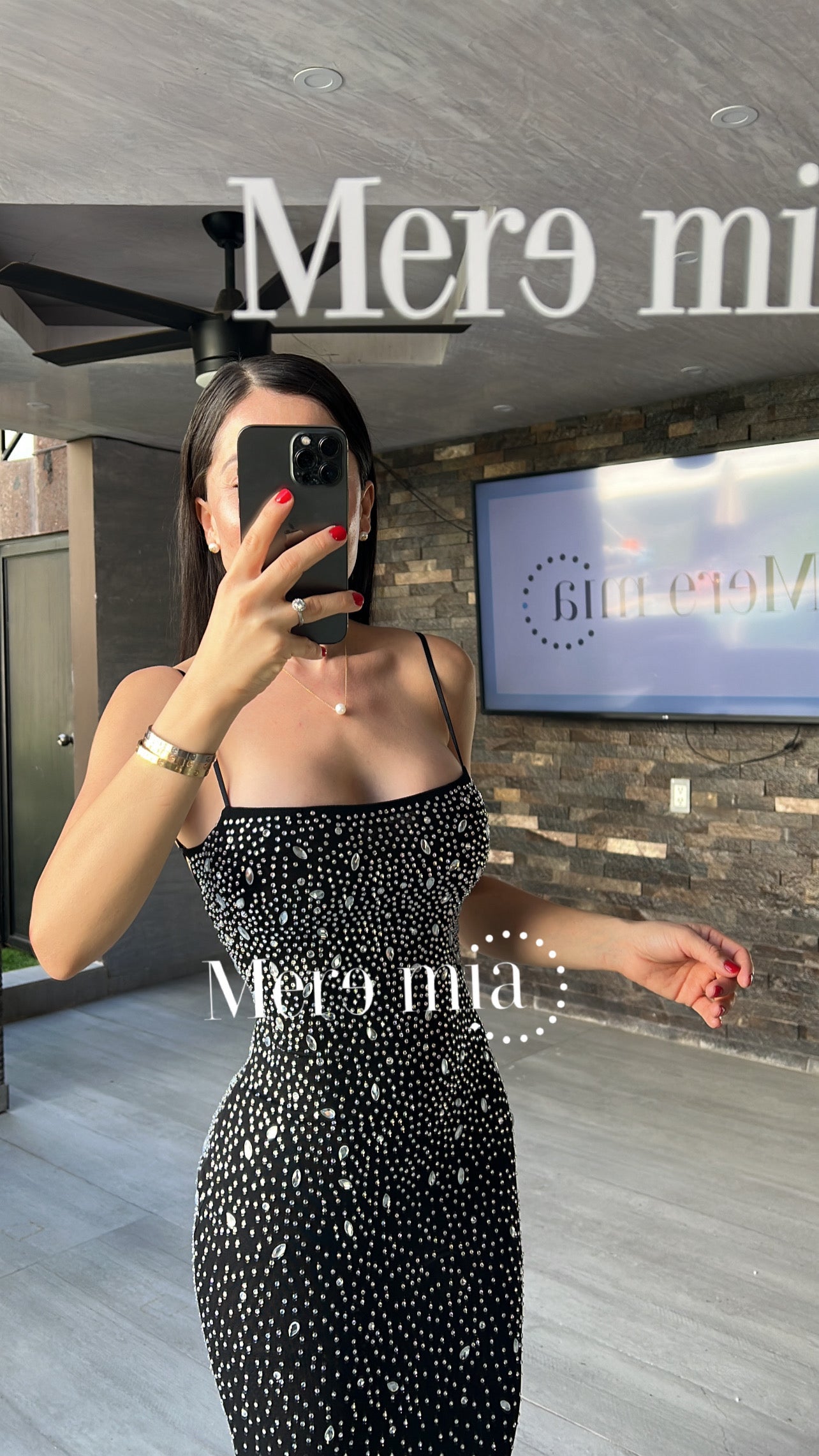 Vestido negro espalda cintas