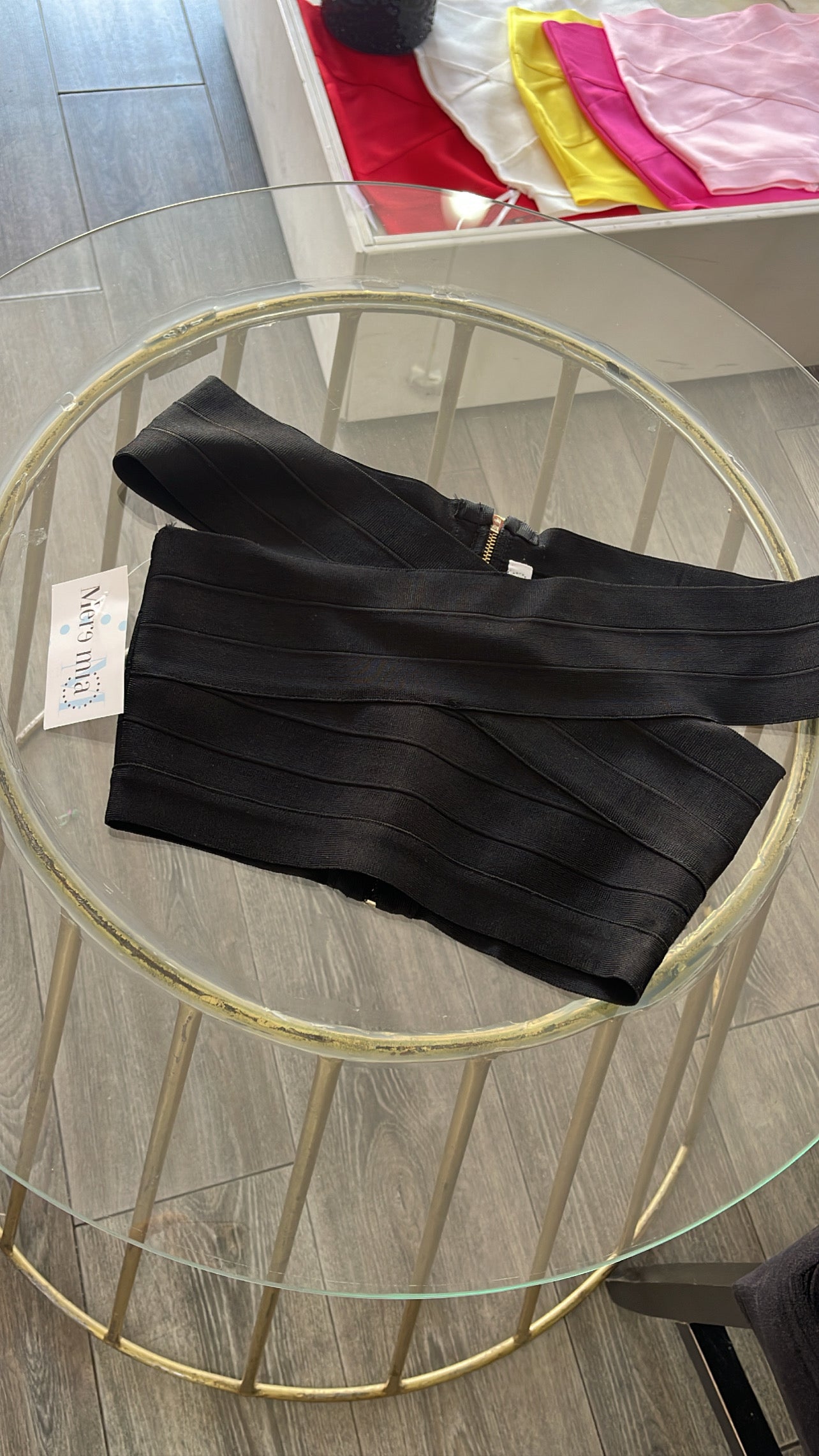 Crop top negro hombros