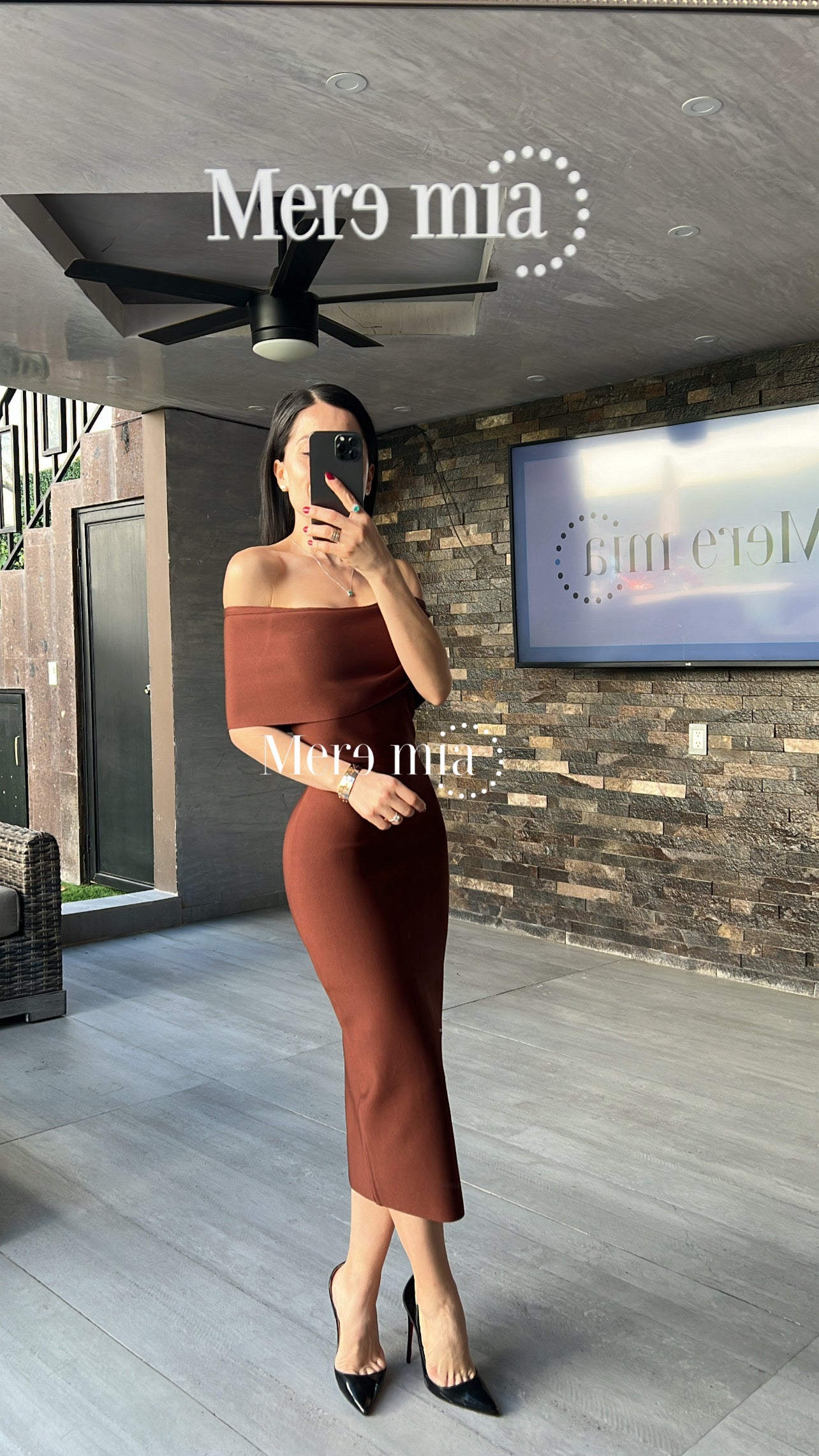 Vestido hombros olan liso