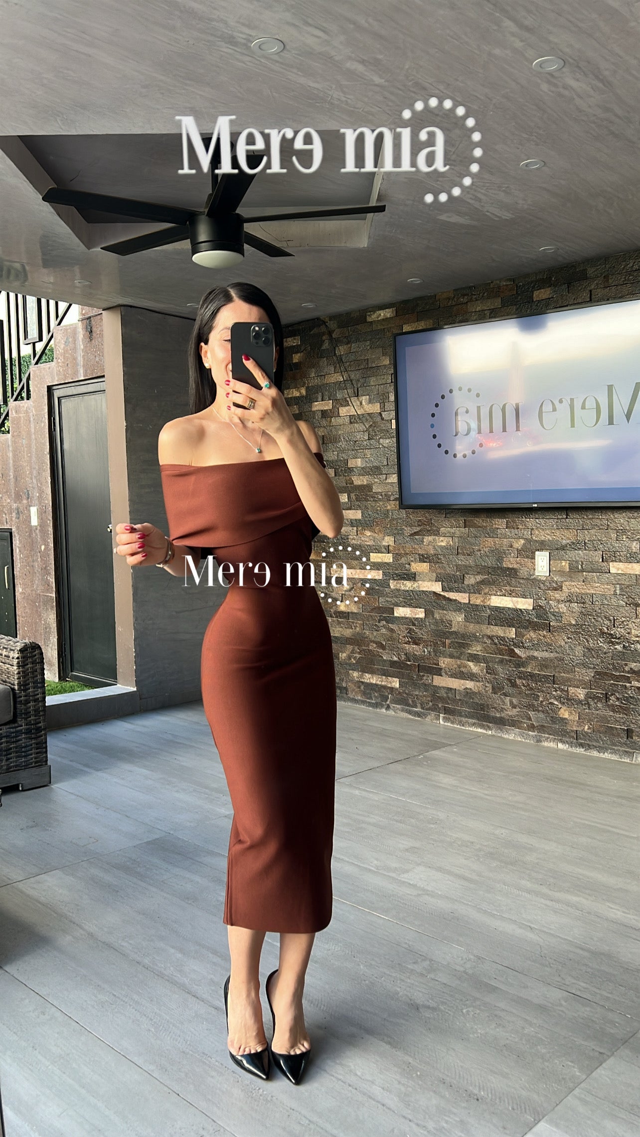 Vestido hombros olan liso