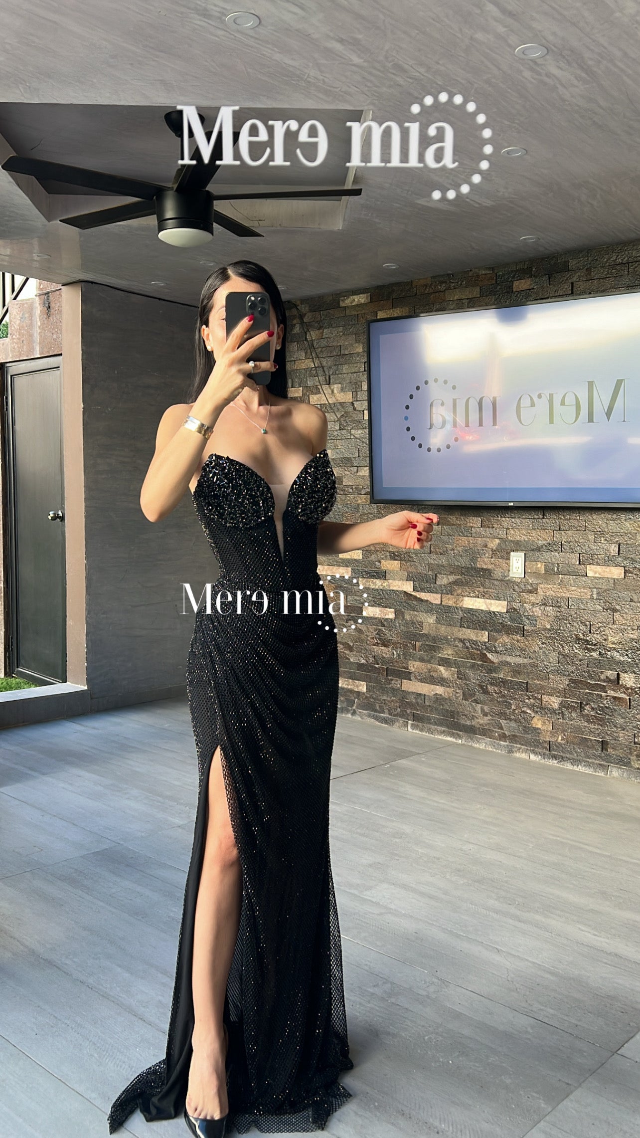 Vestido negro V apl plata