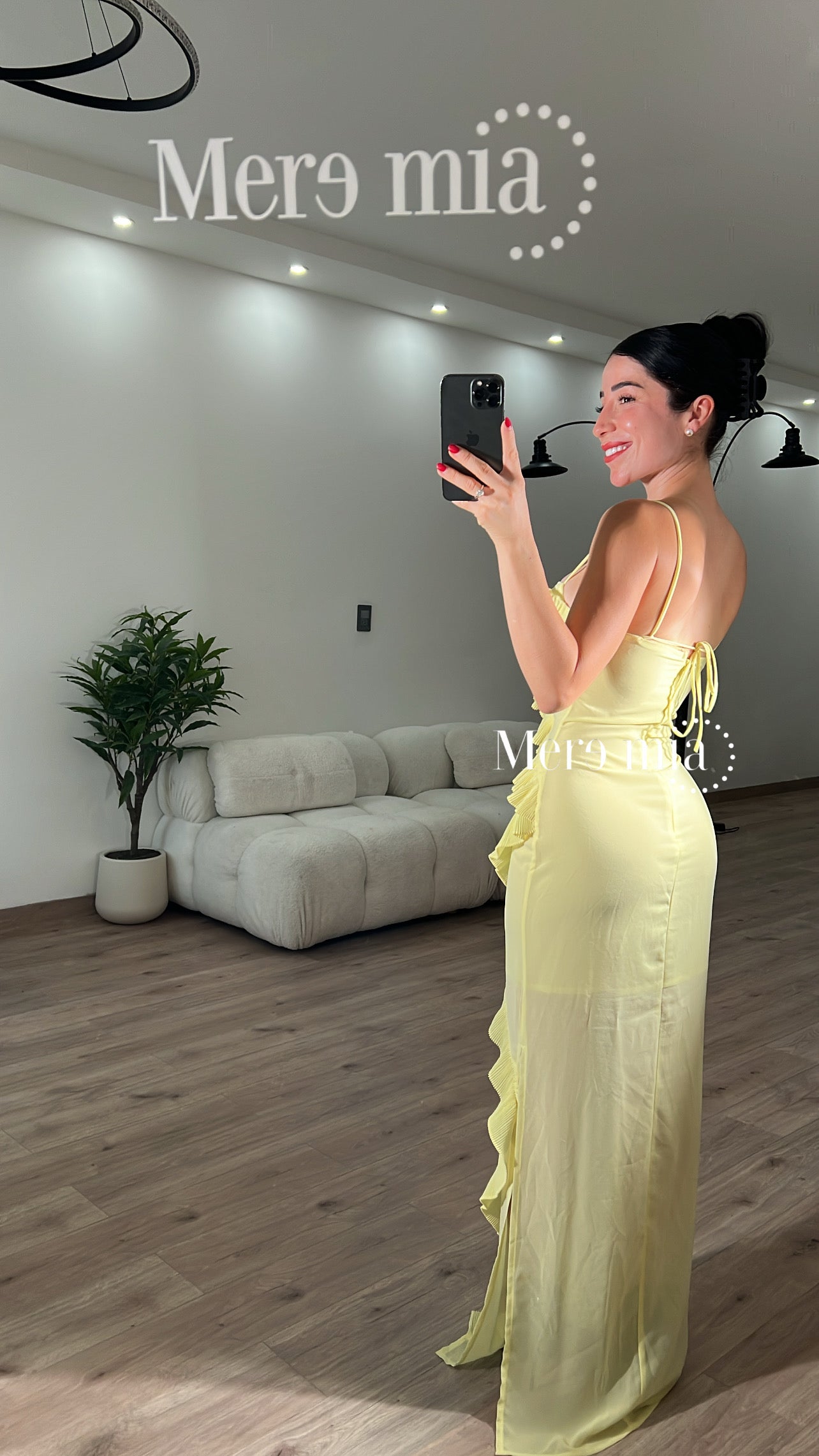 Vestido amarillo escarolas