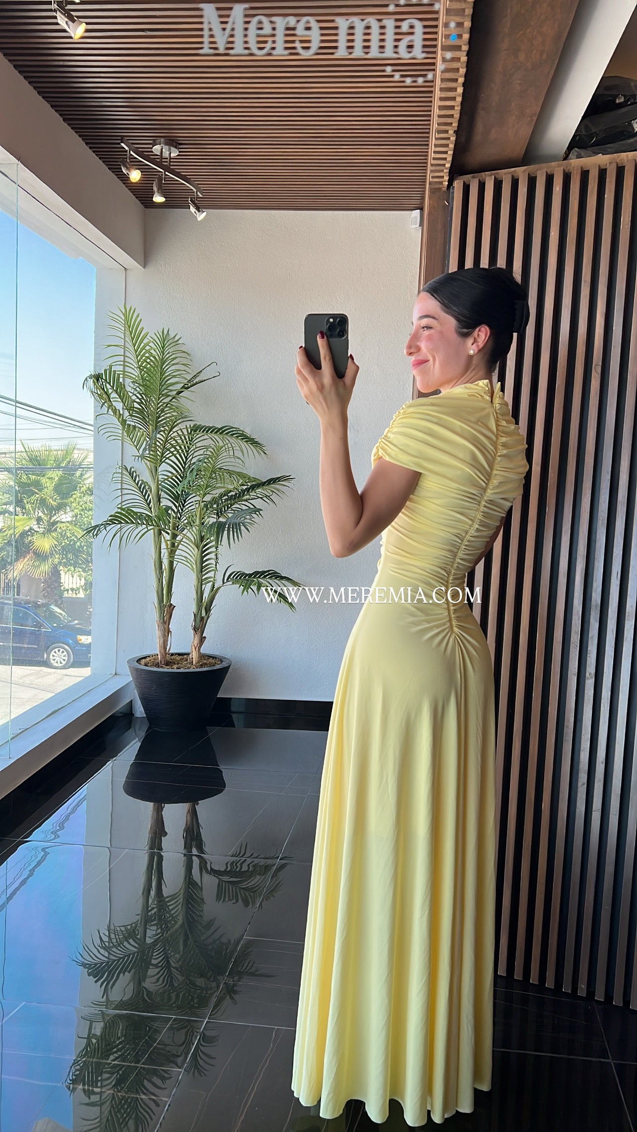 Vestido chal plisado cuello
