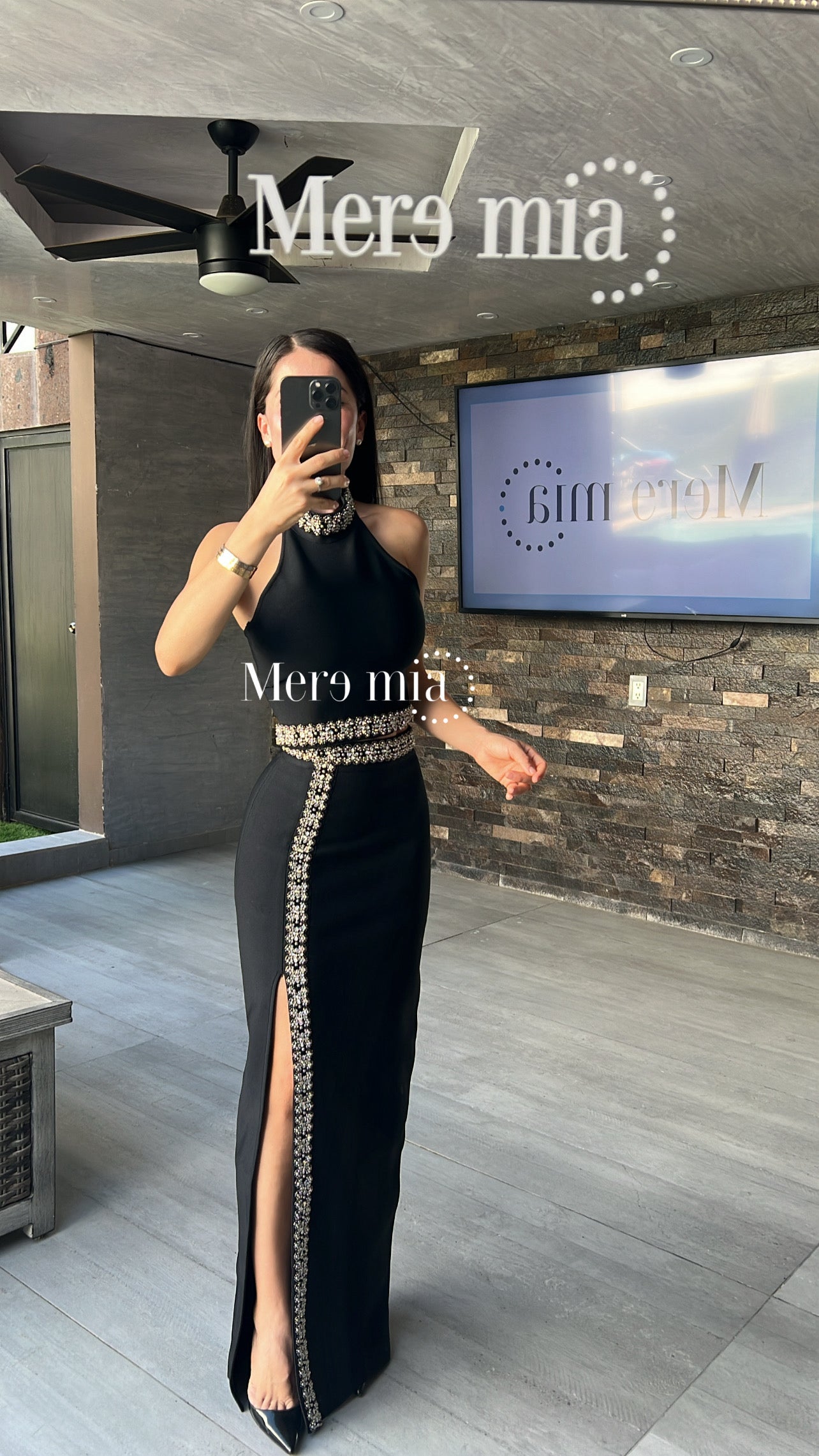 Conjunto negro cuello