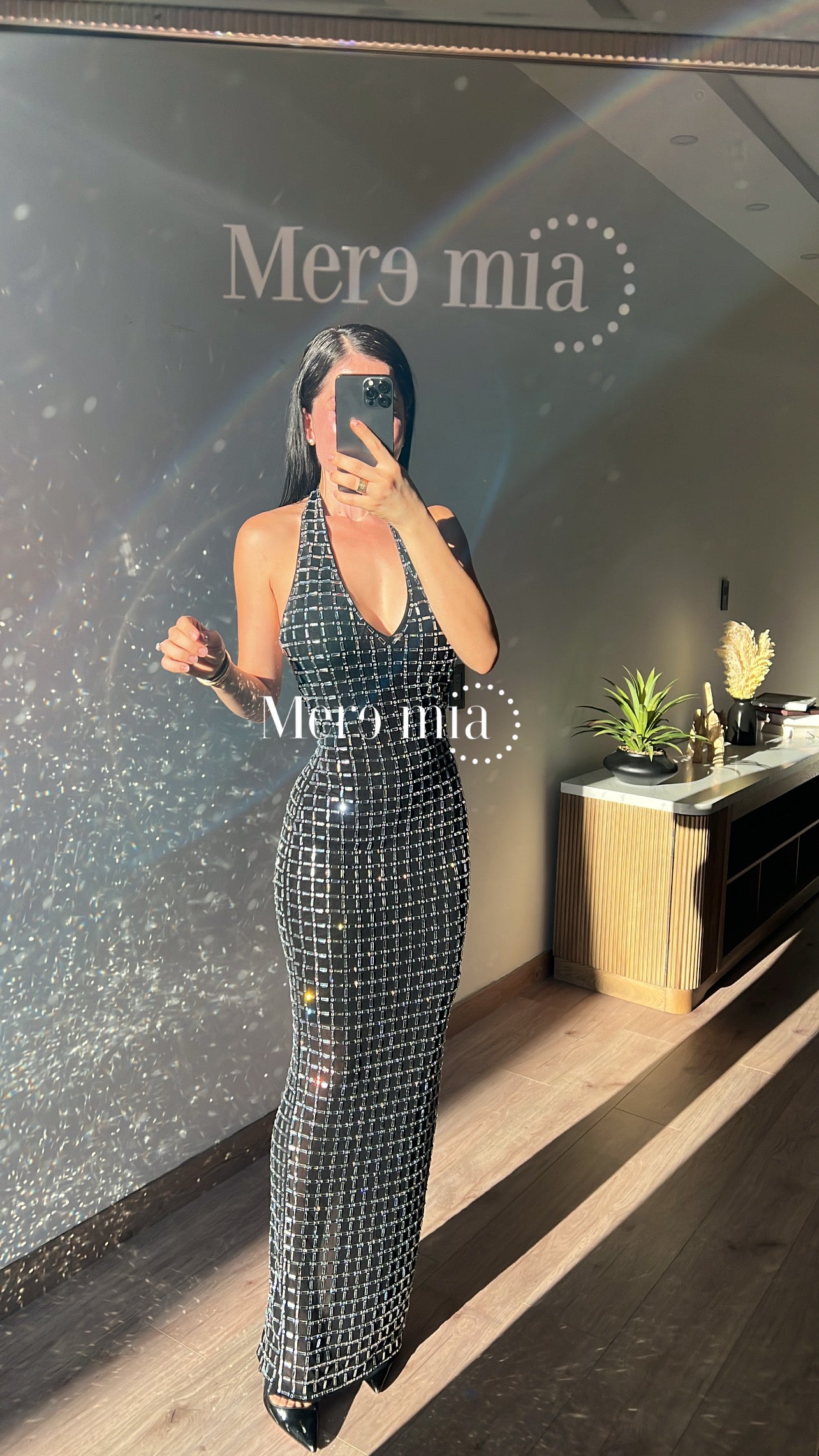 Vestido negro halter plata V