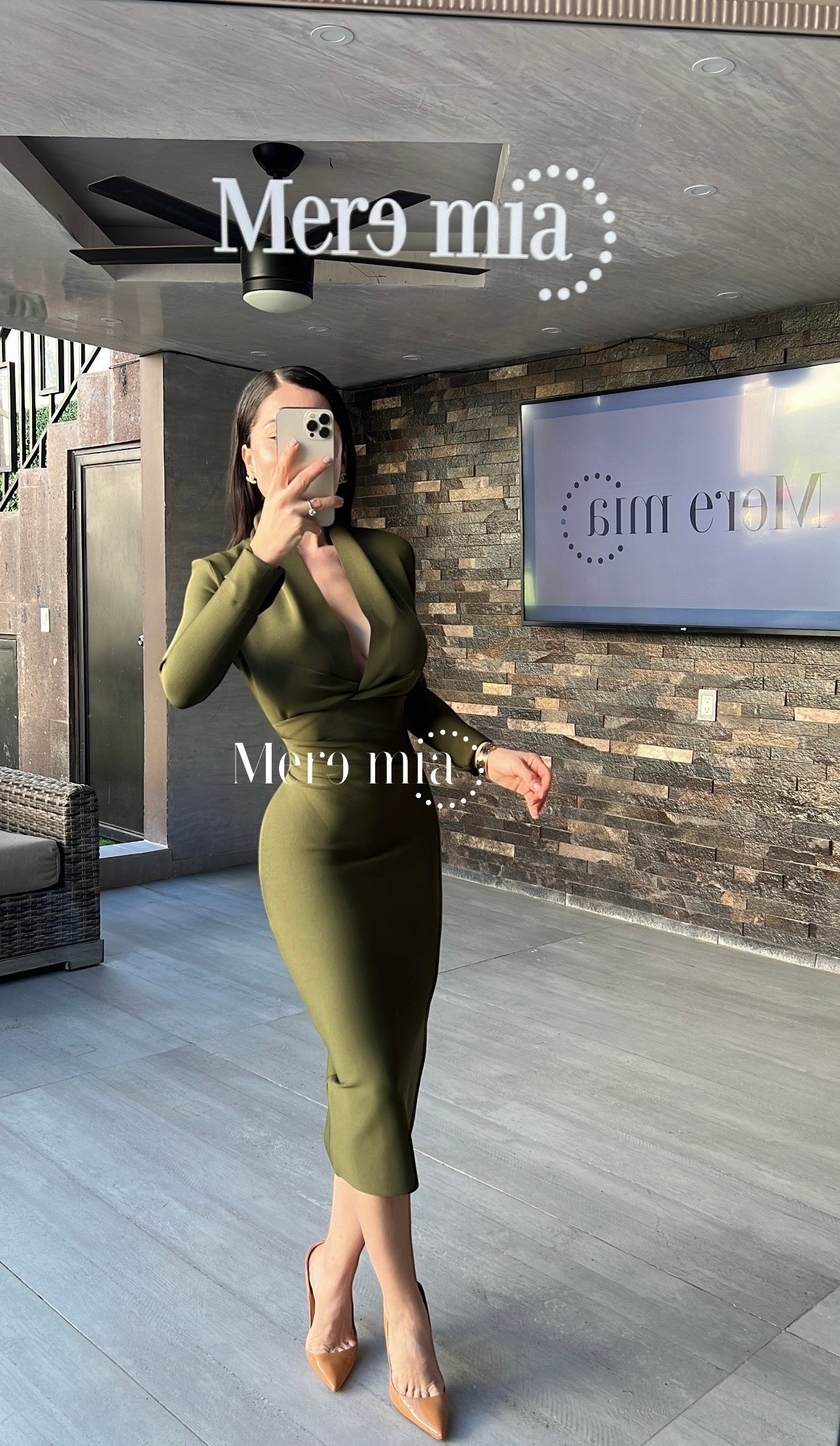 Vestido verde militar manga larga