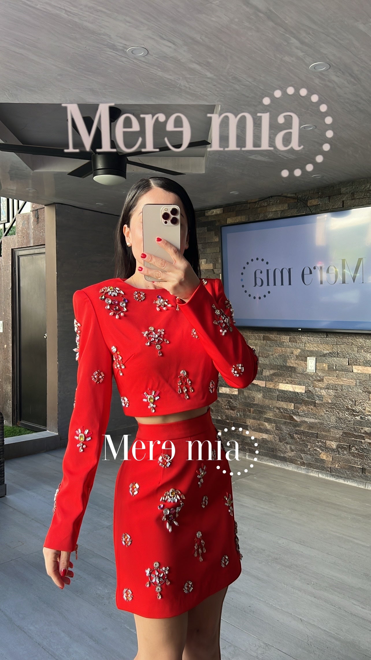 Conjunto rojo apl