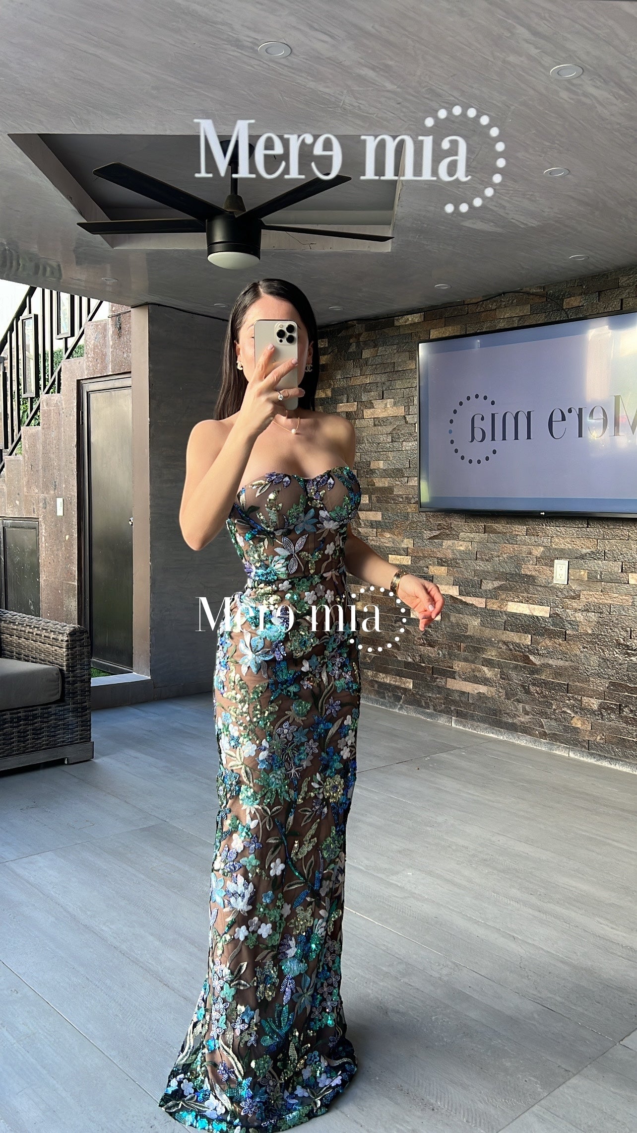 Vestido encaje strapples largo