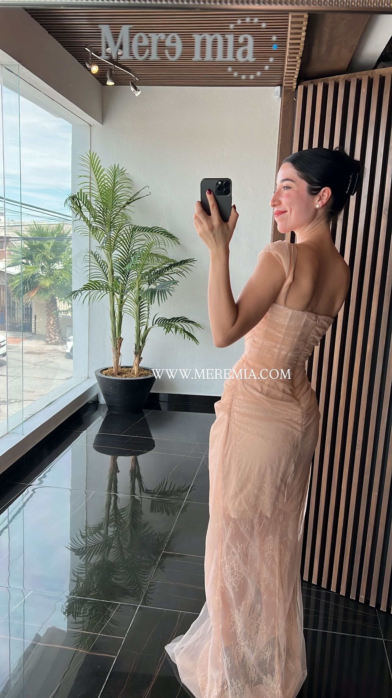 Vestido melón encaje
