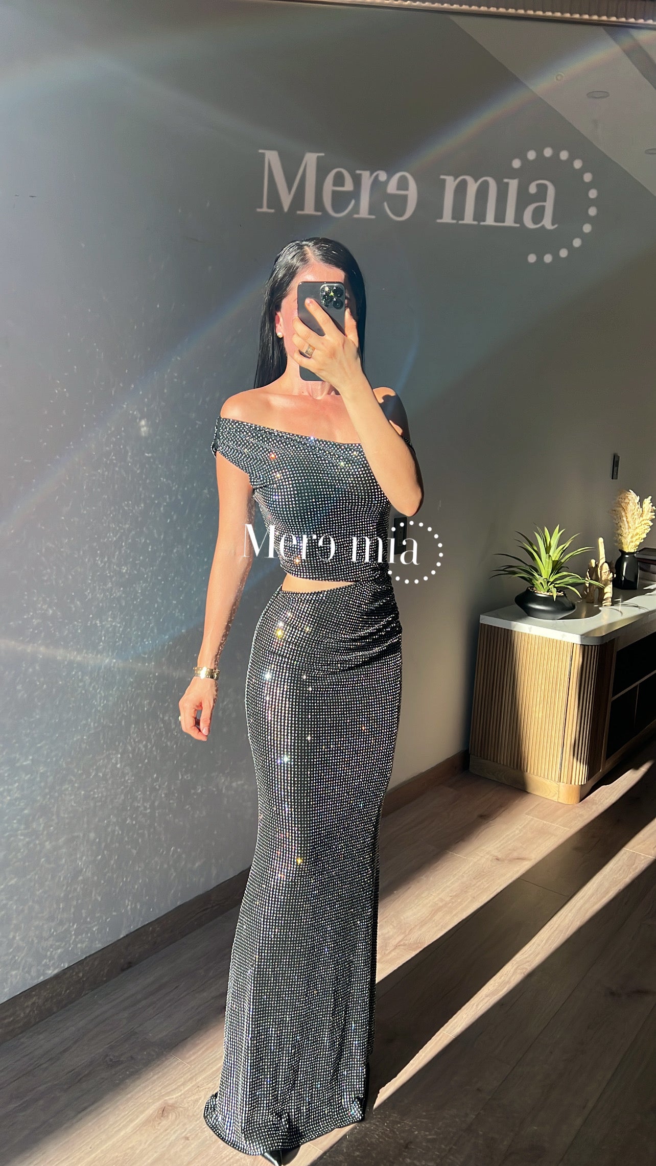 Vestido negro puntos abert