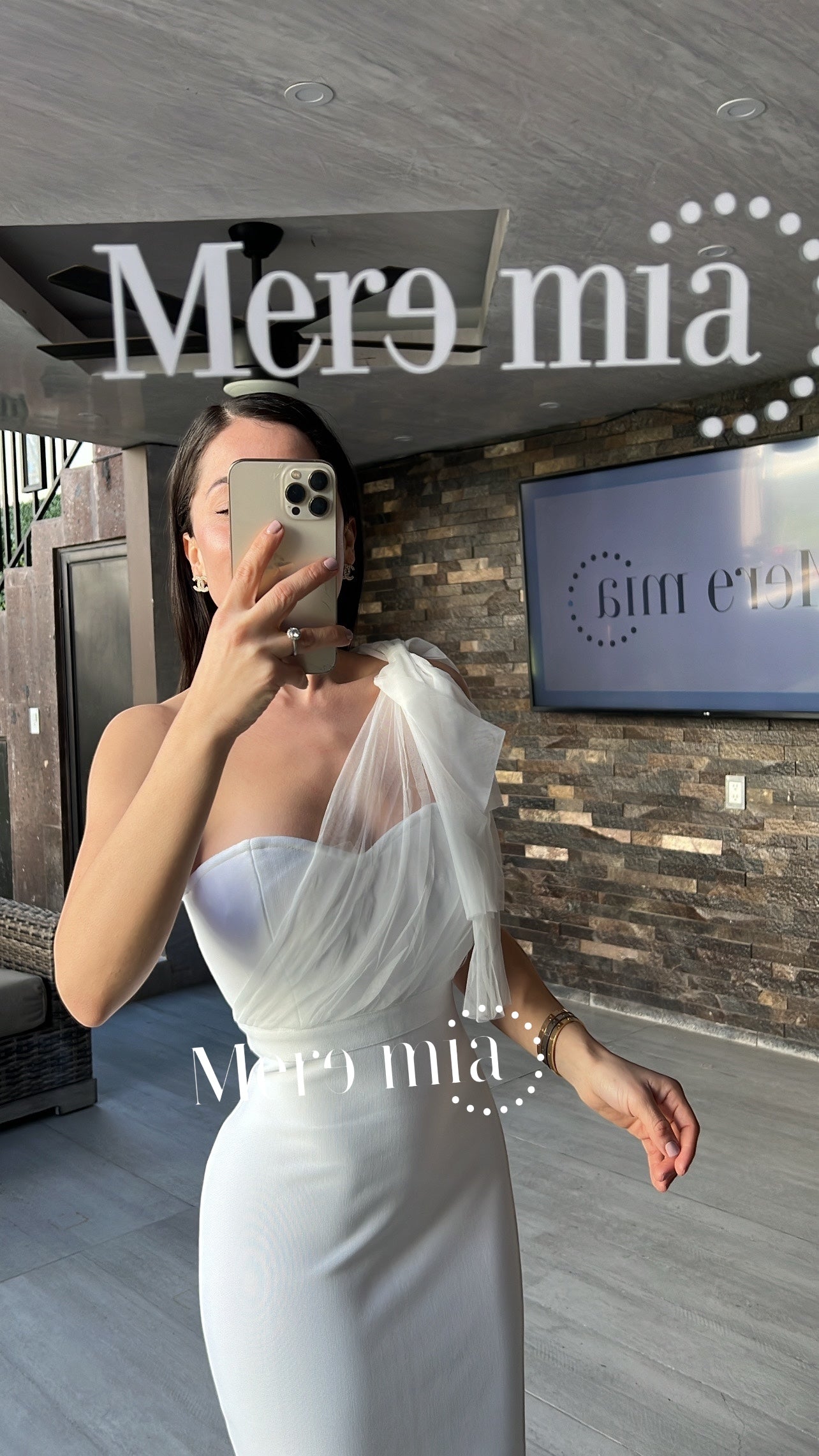 Vestido blanco hombro tul