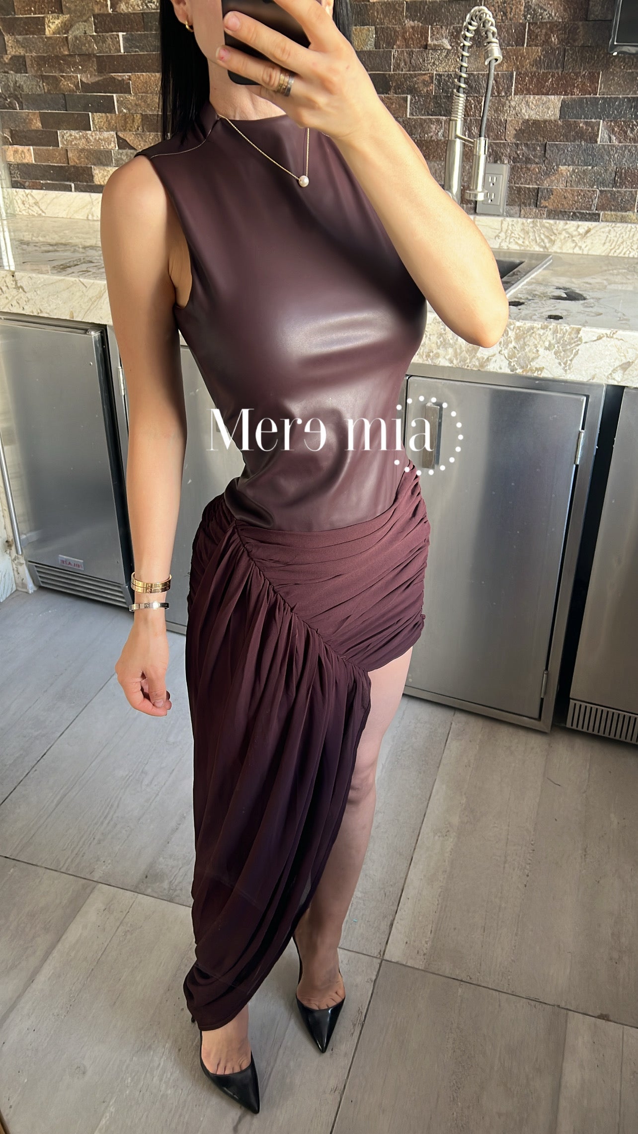 Vestido estola plisada midi