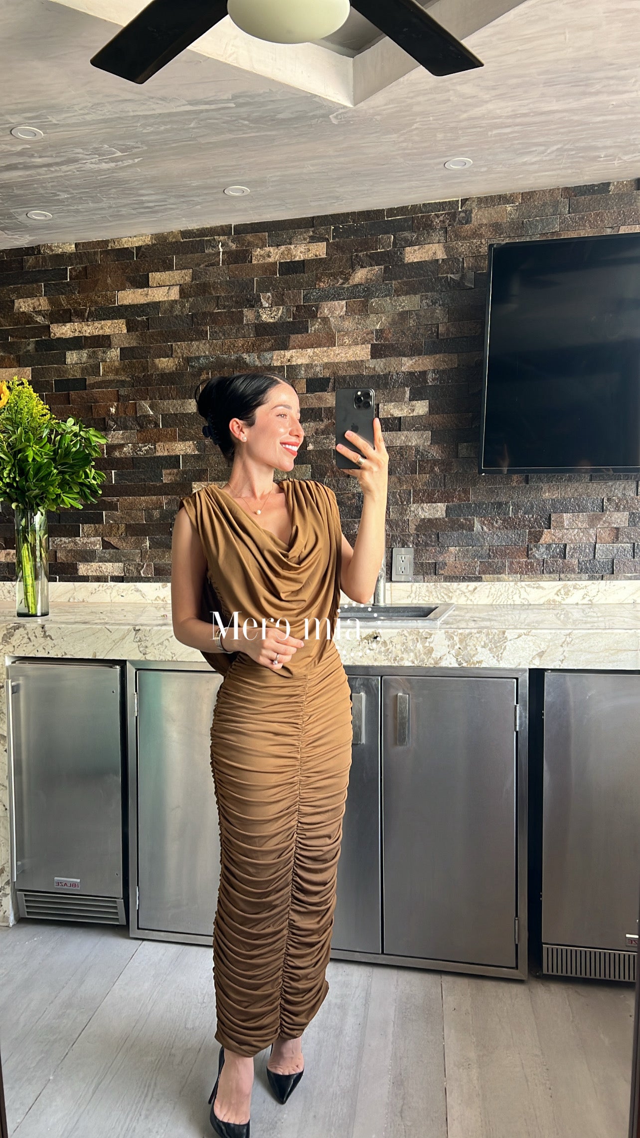 Vestido plisado escote U