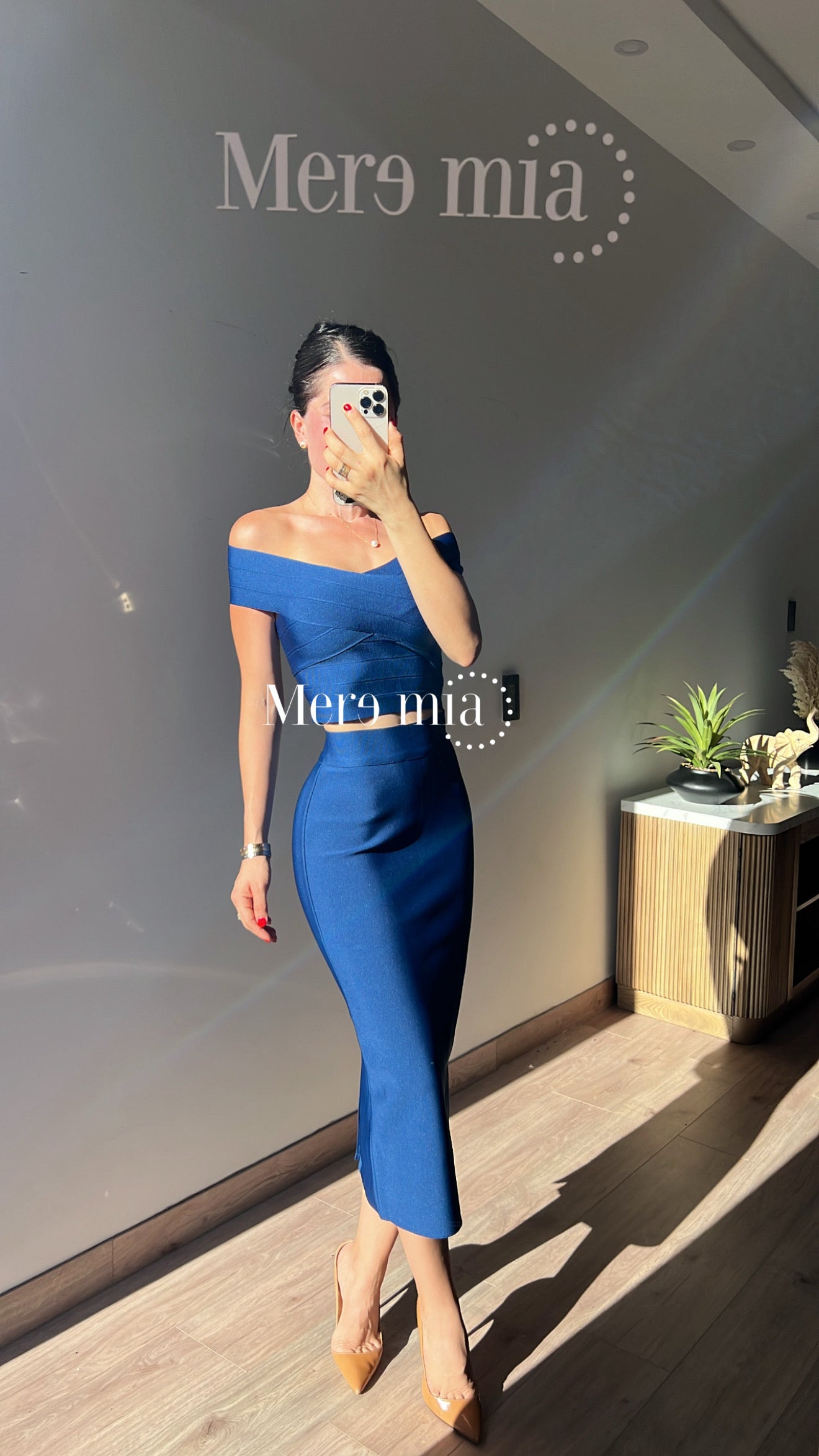 Falda azul marino